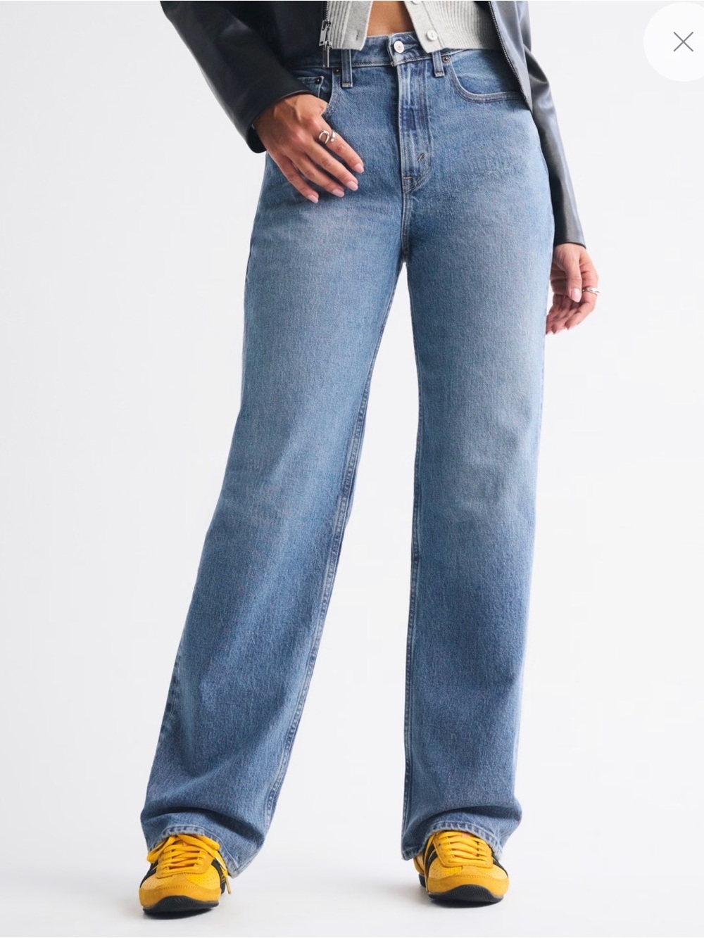 Abercrombie & Fitch 90s High-Rise Relaxed Jeans - Picture 4 of 5
